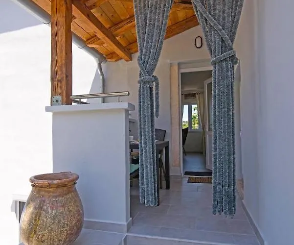 Apartament With Wifi Veli Losinj, Losinj - 19801 Veli Lošinj